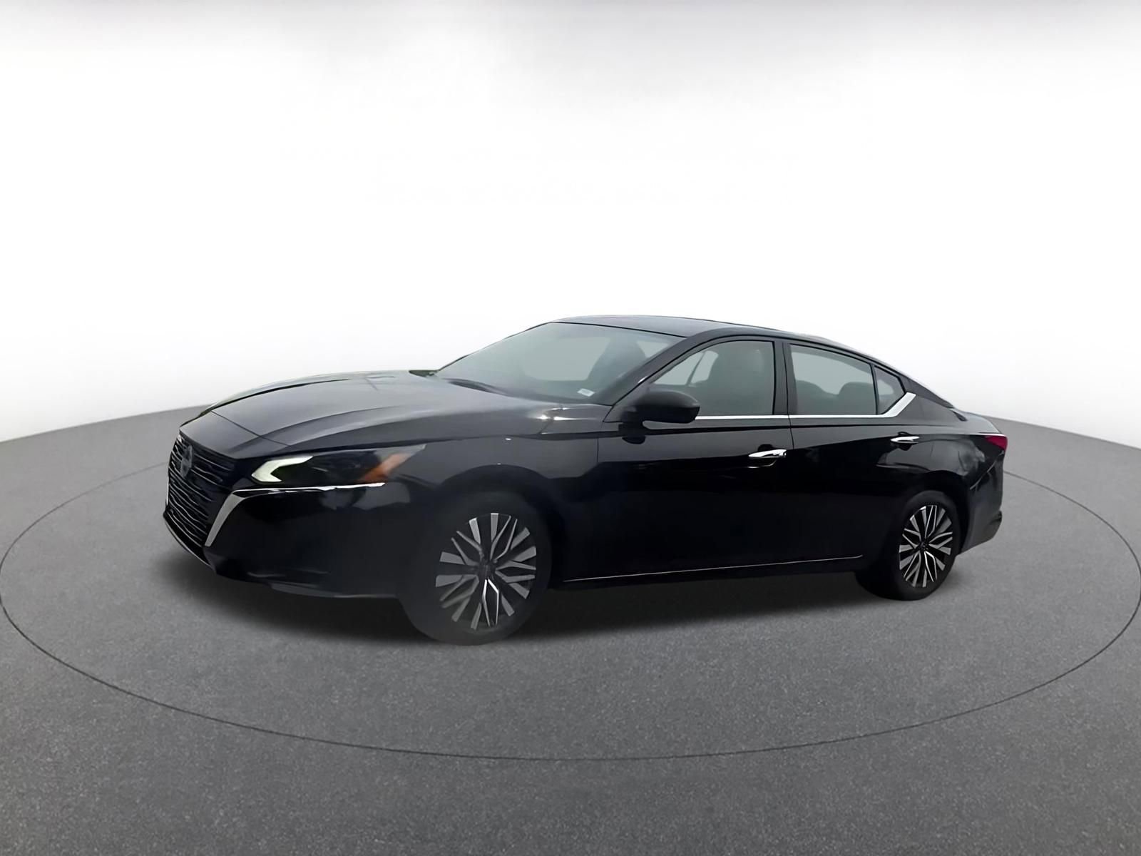 Used 2025 Nissan Altima 2.5 SV FWD image 8