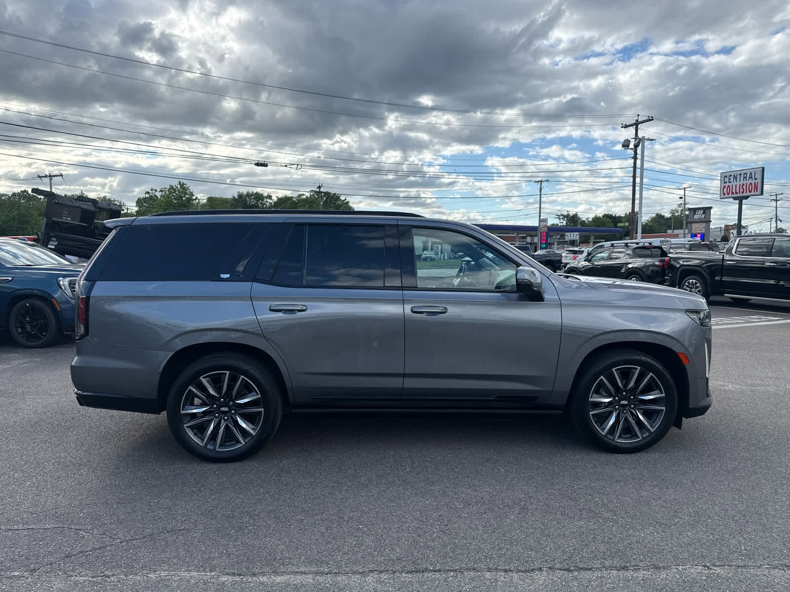 Used 2021 Cadillac Escalade Sport Platinum AWD/4WD image 6