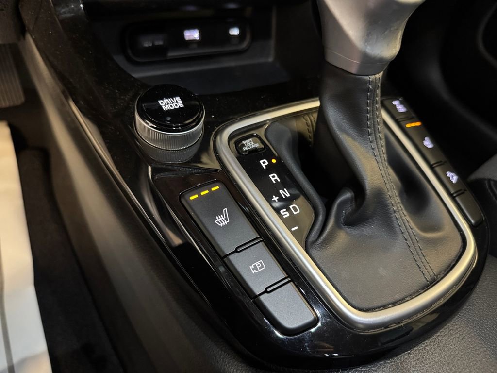 Certified 2024 Kia Seltos X-Line image 30
