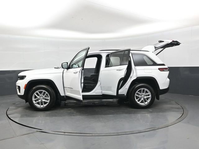 New 2025 Jeep Grand Cherokee Laredo image 49