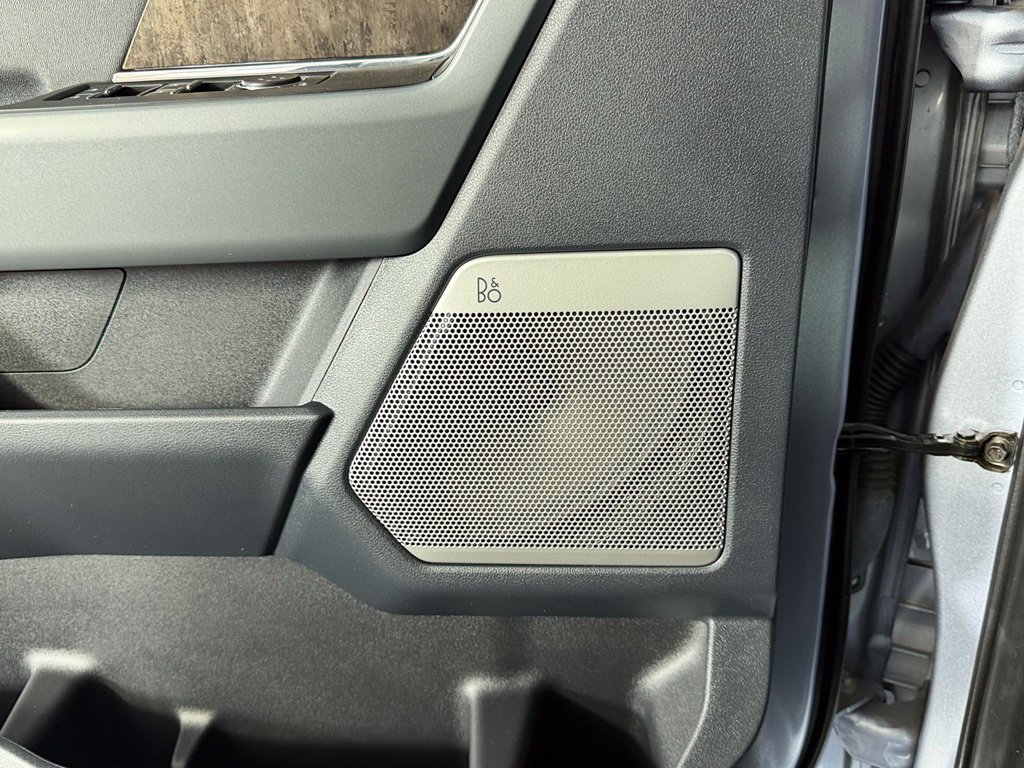 Used 2022 Ford F150 Lightning Lariat AWD/4WD image 19