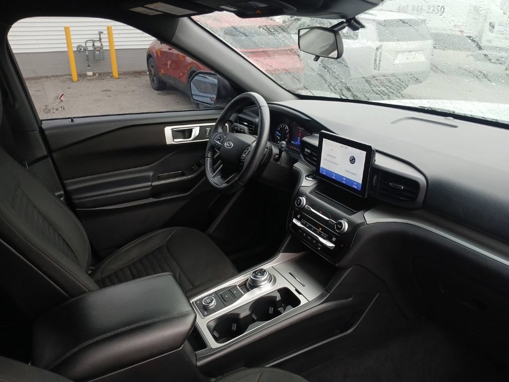Used 2020 Ford Explorer XLT w/ Comfort Package AWD/4WD image 21