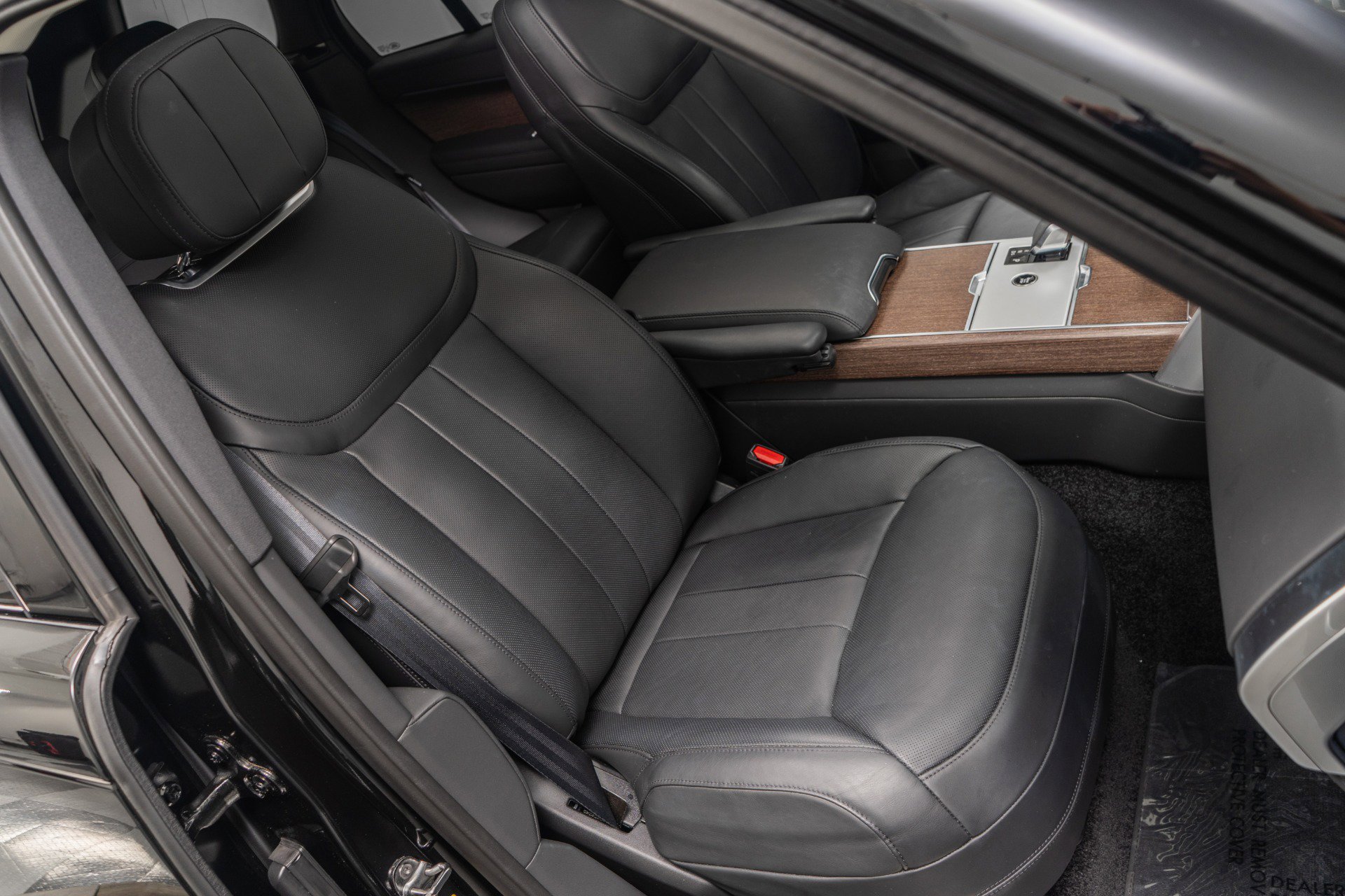 Used 2024 Land Rover Range Rover SE image 25