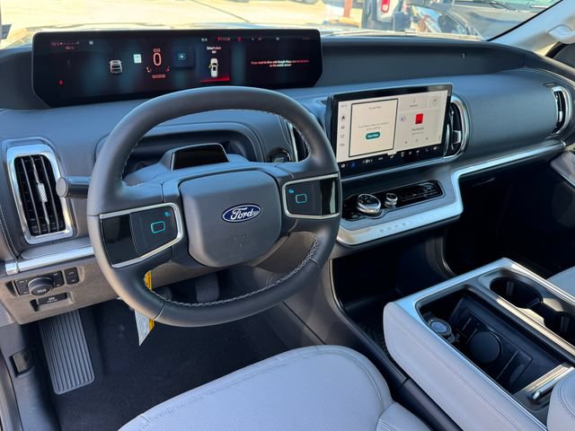 New 2027 Ford Expedition Platinum w/ Platinum Ultimate Package AWD/4WD image 6