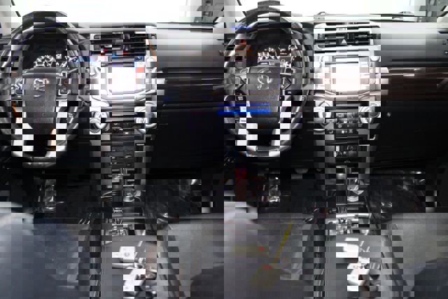 Used 2016 Toyota 4Runner Limited image 2