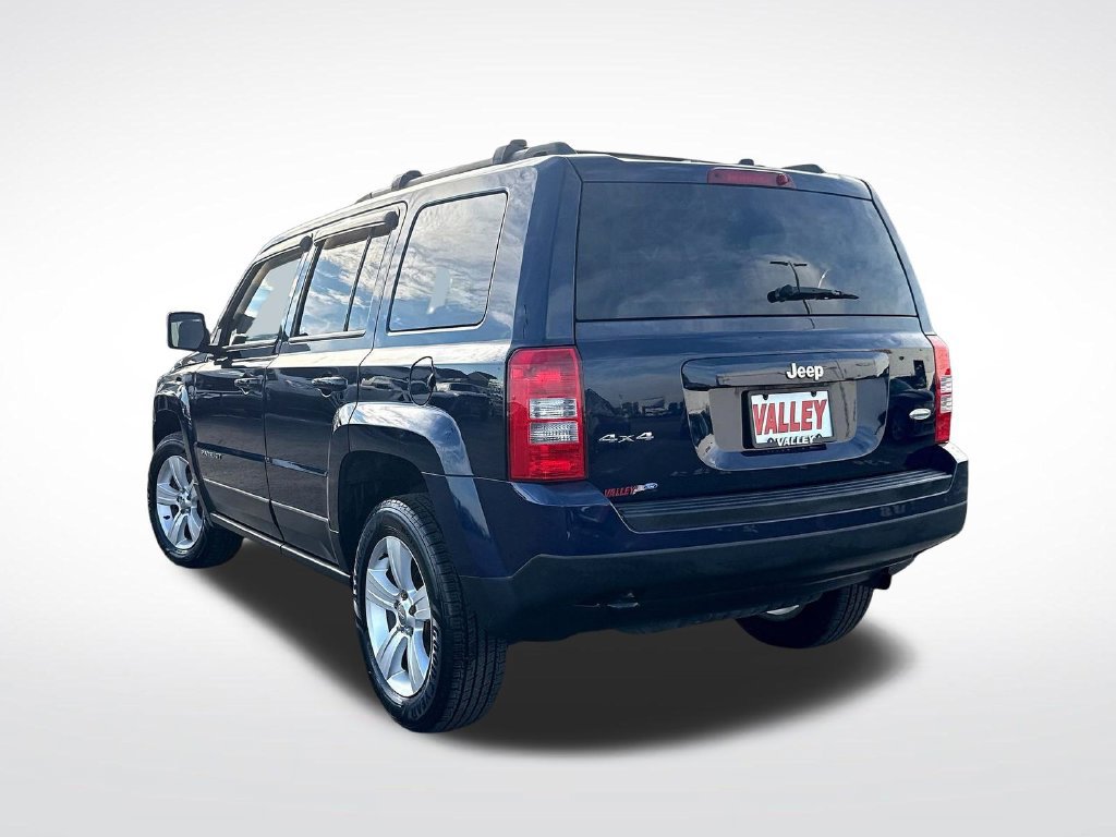 Used 2015 Jeep Patriot Latitude w/ Sun/Sound Group AWD/4WD image 8