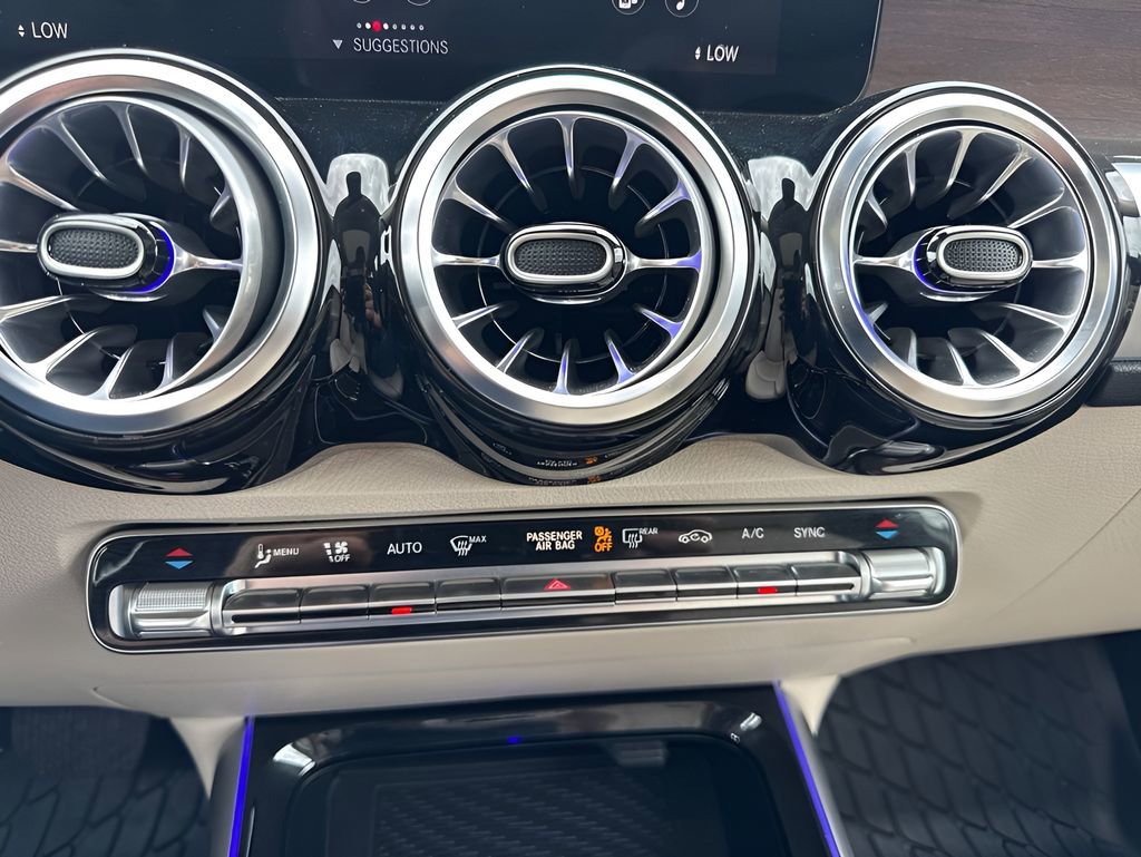 Used 2022 Mercedes-Benz GLB 250 4MATIC w/ Premium Package Lite image 21