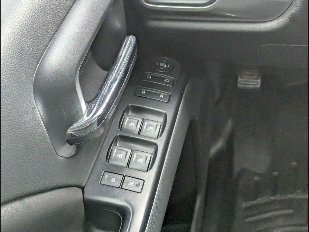 Used 2018 Chevrolet Silverado 1500 LT w/ All Star Edition AWD/4WD image 28