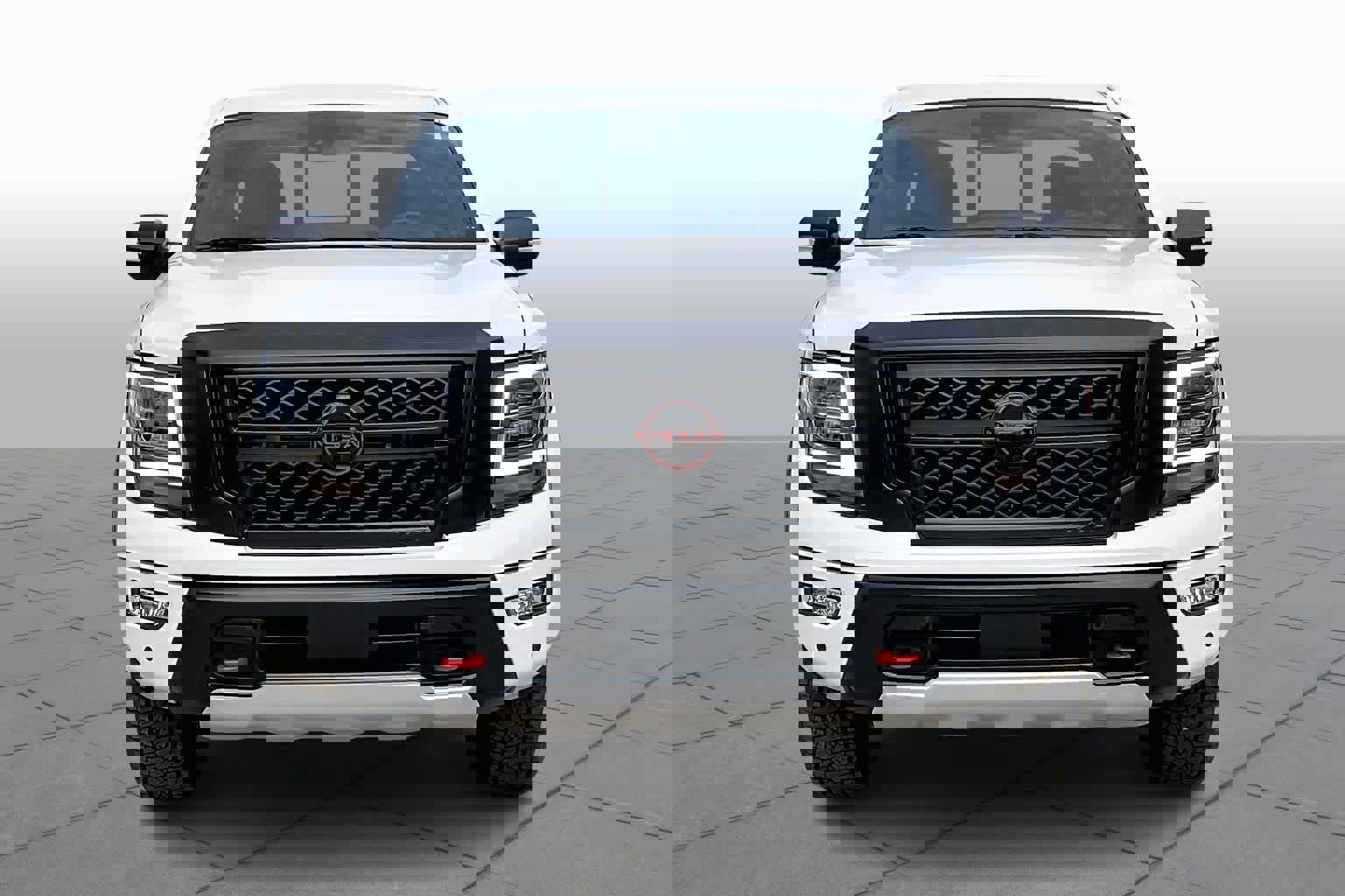 Used 2024 Nissan Titan PRO-4X w/ Pro-4x Convenience Package image 5