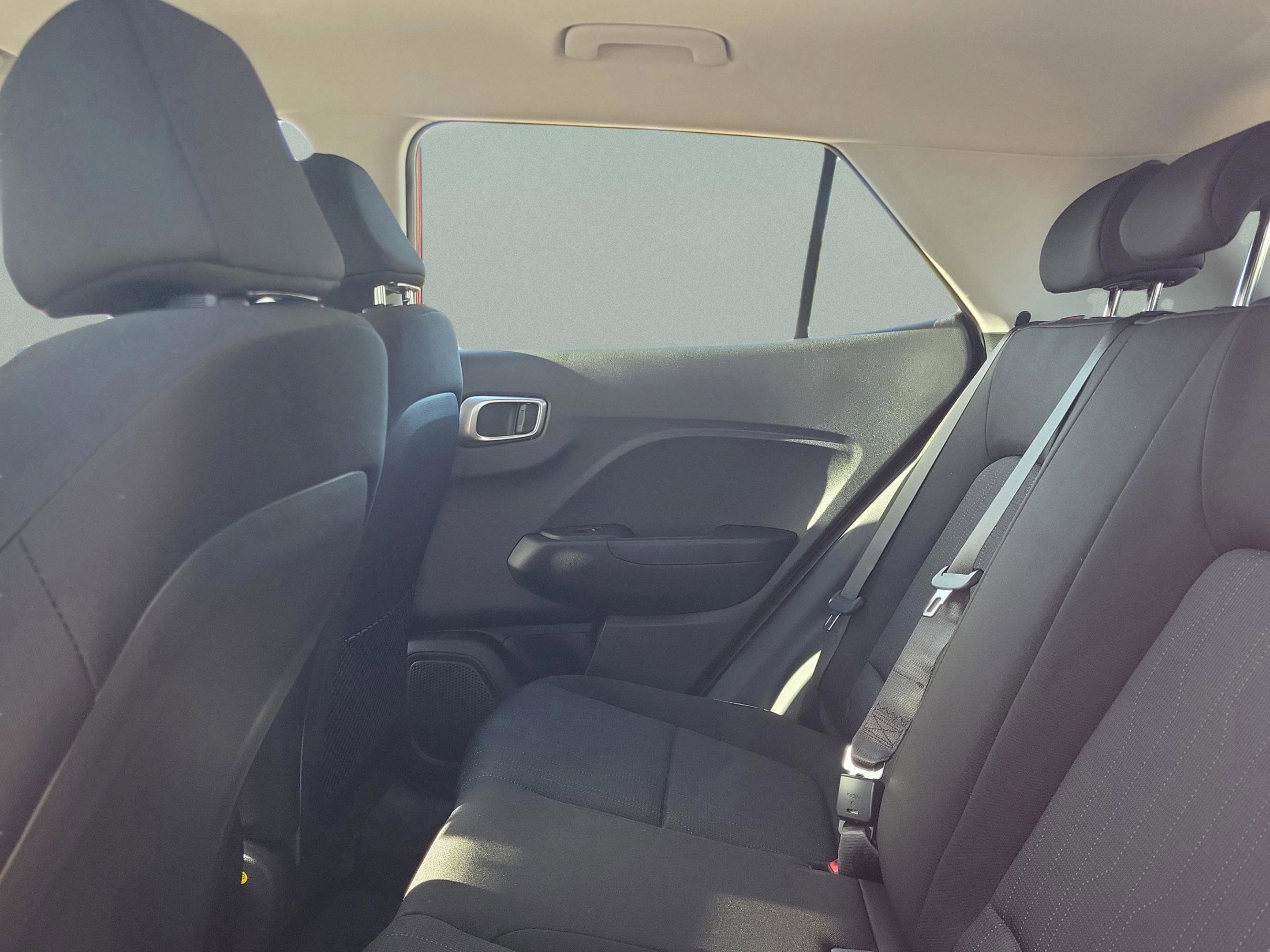 New 2026 Hyundai Venue SE image 13