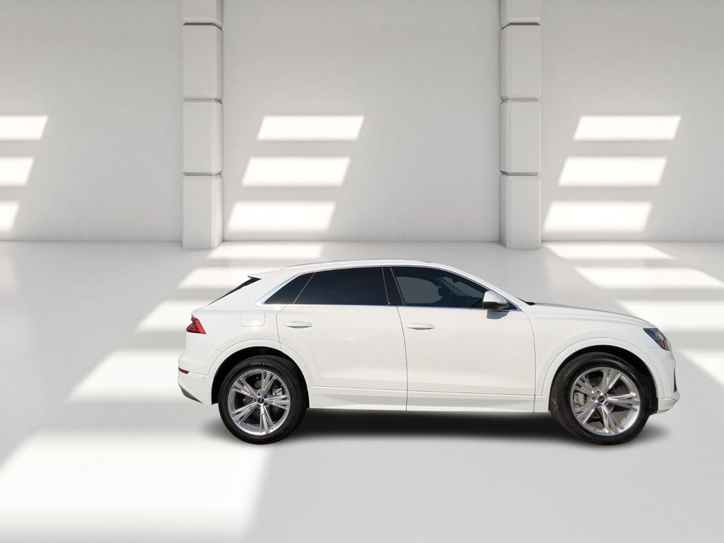 Used 2023 Audi Q8 Premium Plus w/ Premium Plus Package image 4