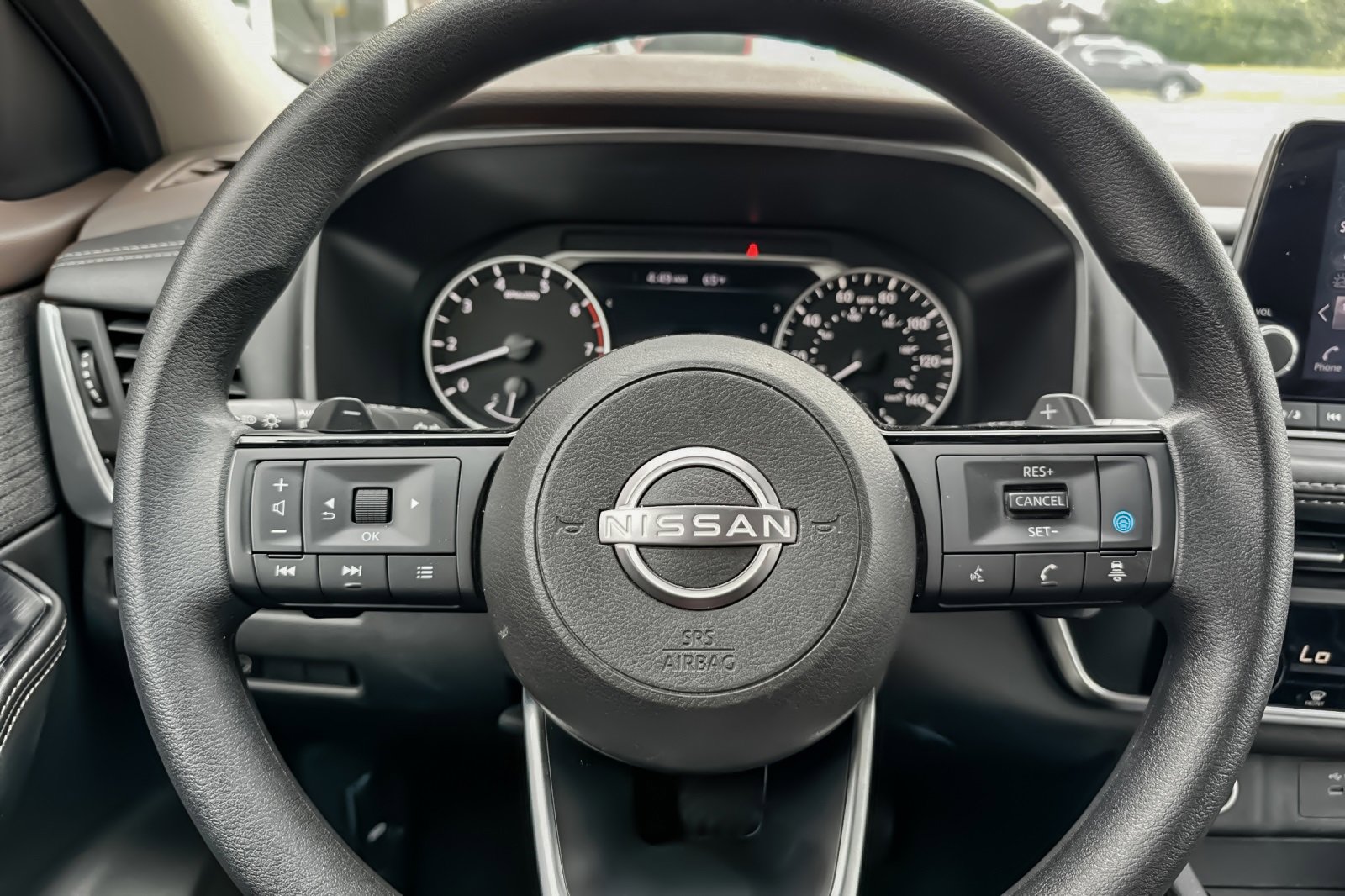 Used 2023 Nissan Rogue SV image 23