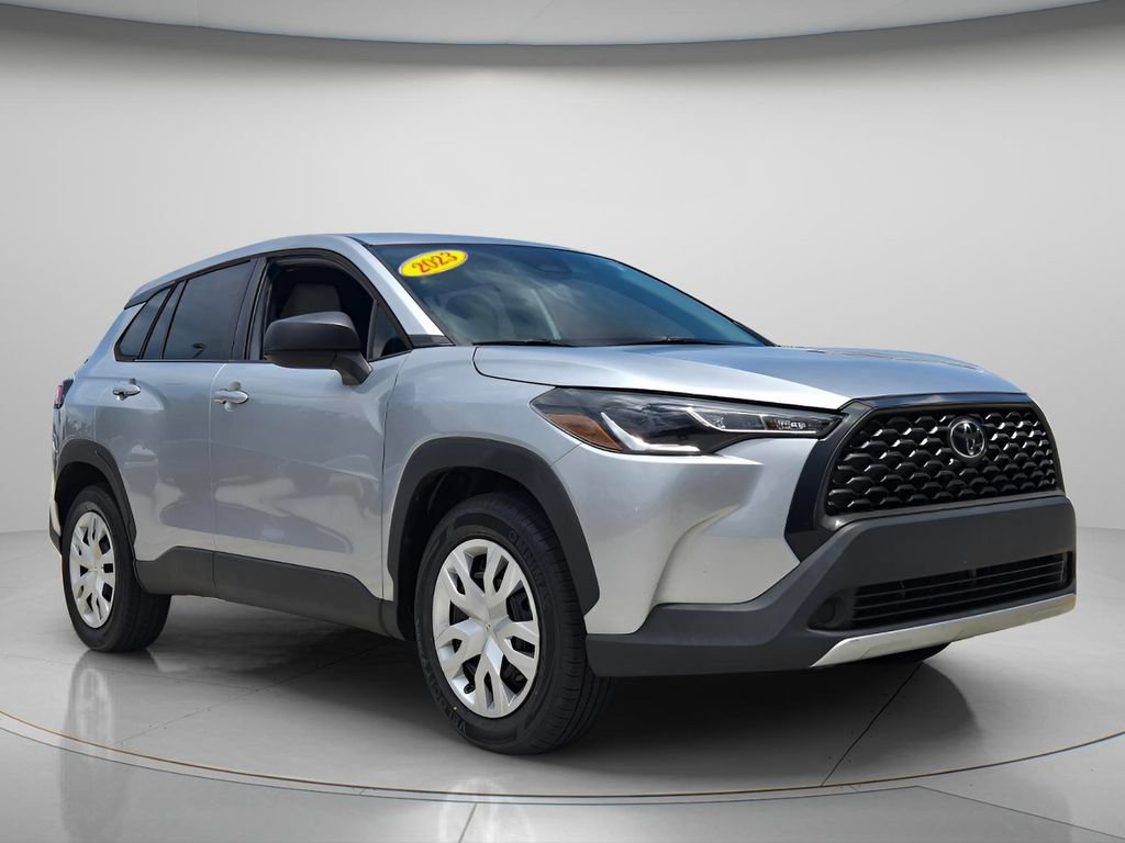 Used 2023 Toyota Corolla Cross L FWD image 9