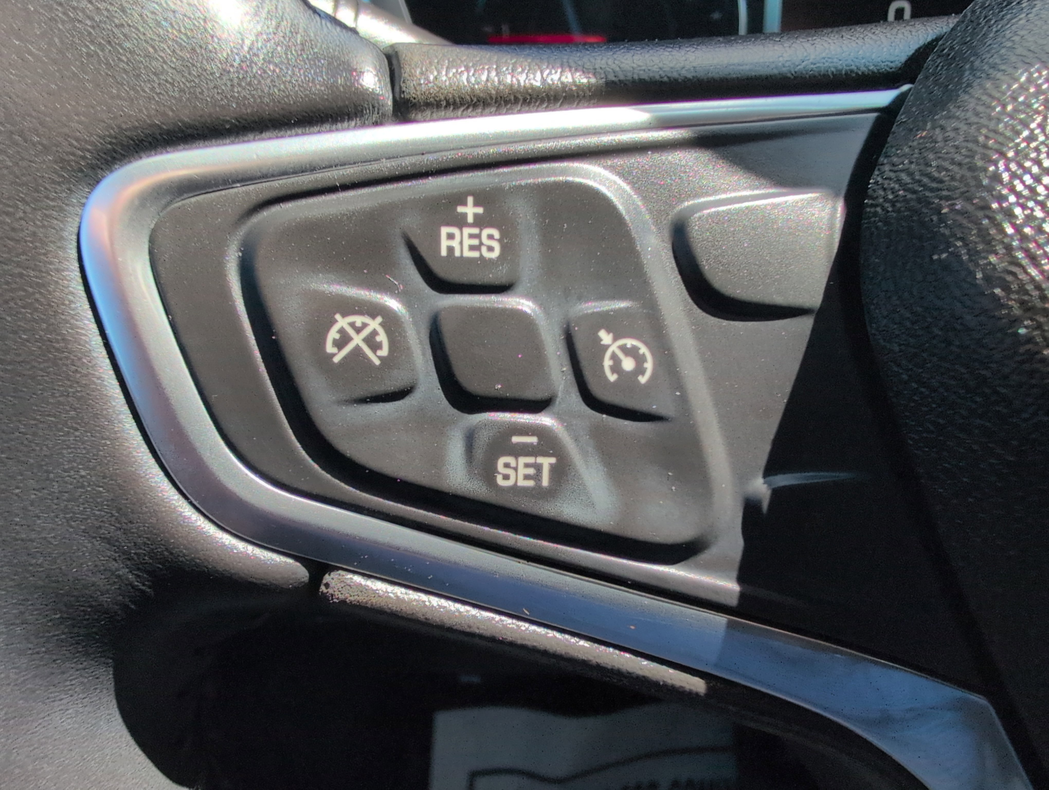Used 2018 Chevrolet Equinox LT FWD image 20