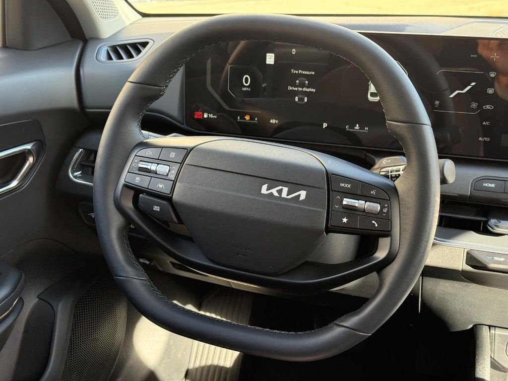 New 2025 Kia K4 GT-Line Turbo FWD image 8