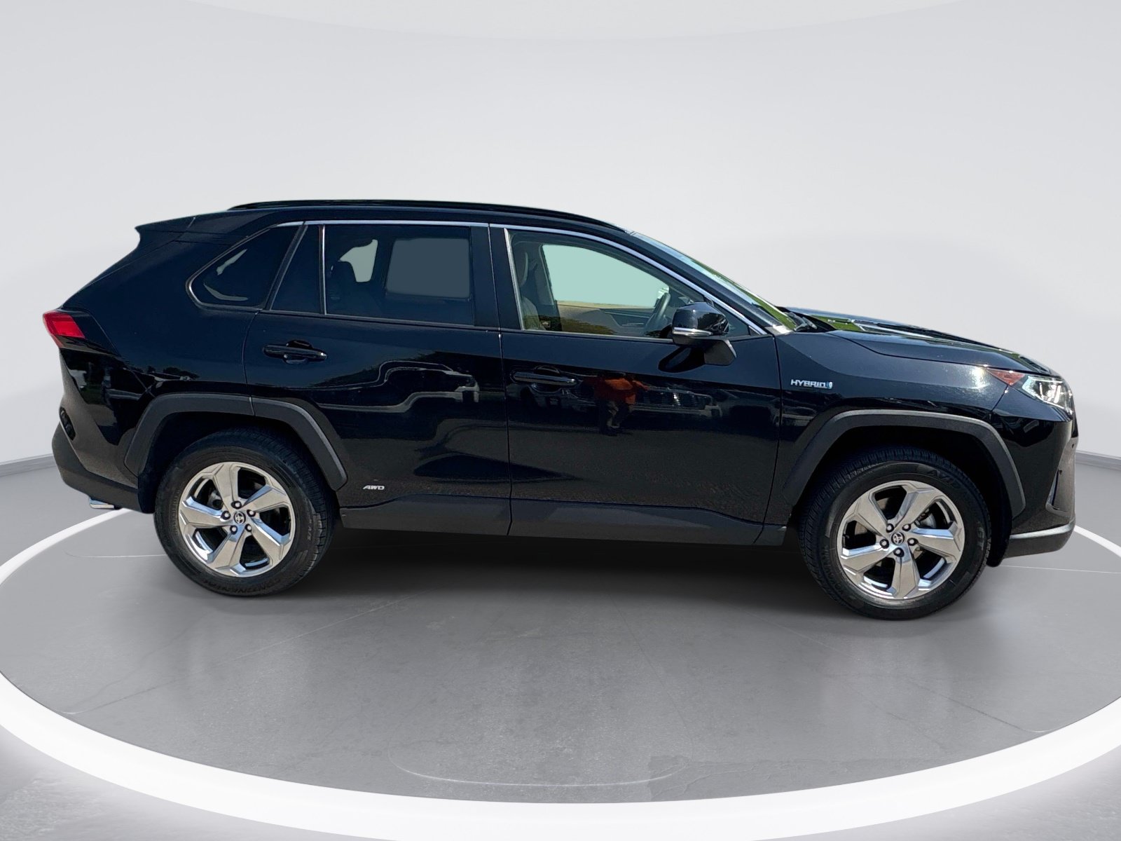 Used 2021 Toyota RAV4 XLE Premium AWD/4WD image 9