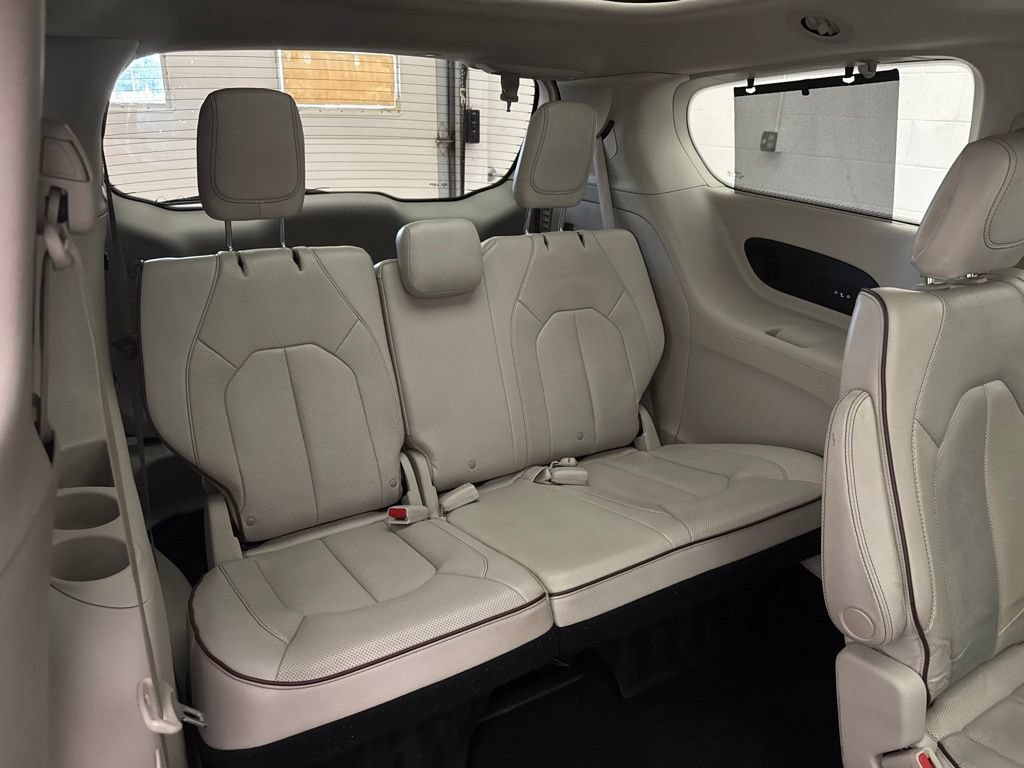 Used 2020 Chrysler Pacifica Limited FWD image 52