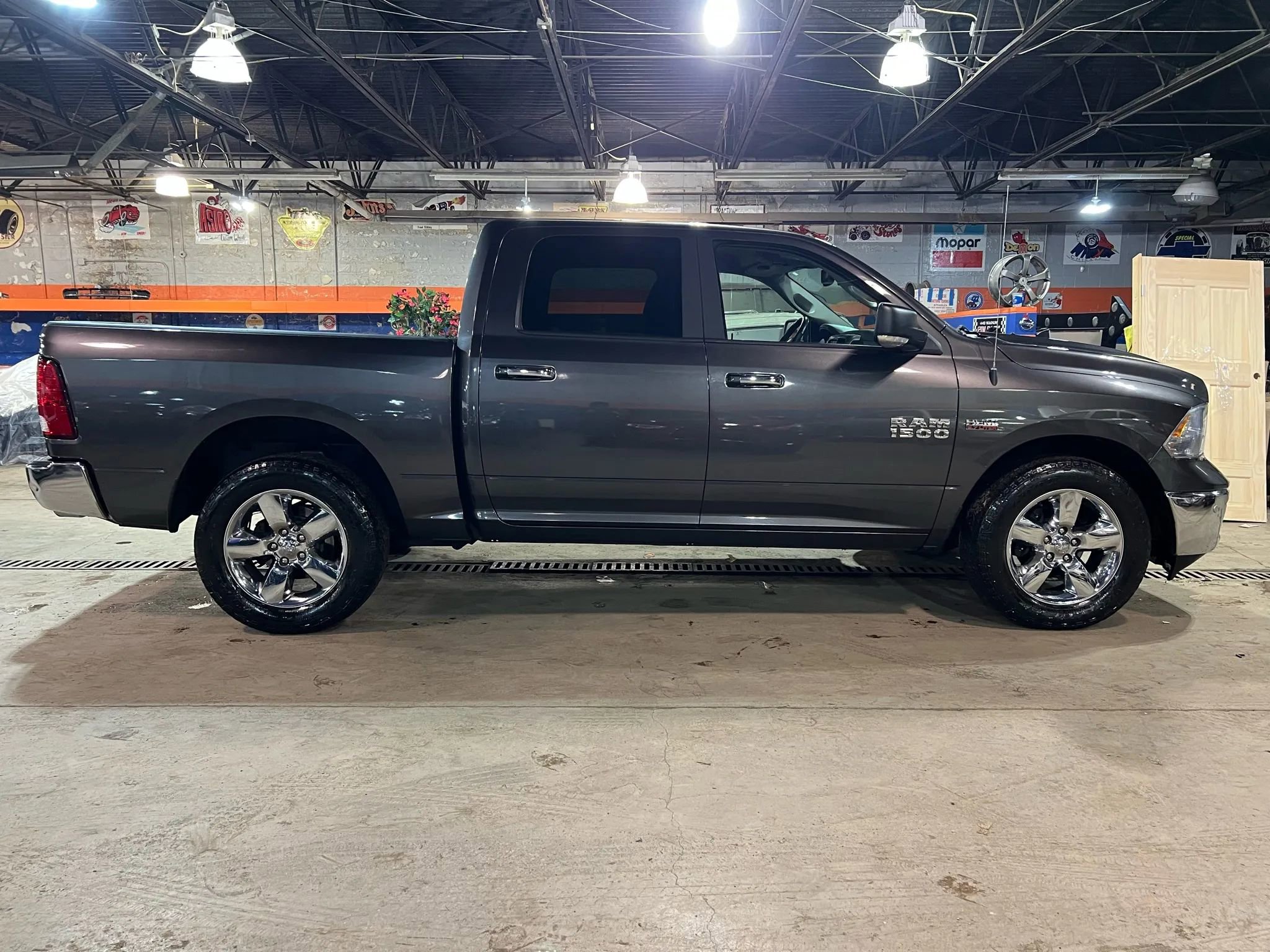 Used 2017 RAM 1500 Big Horn image 2