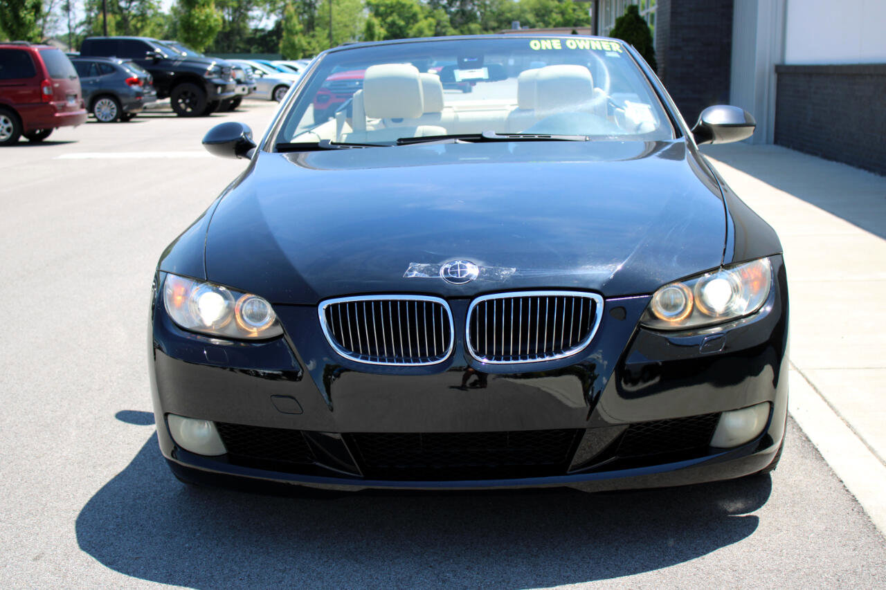 Used 2007 BMW 328i Convertible image 2