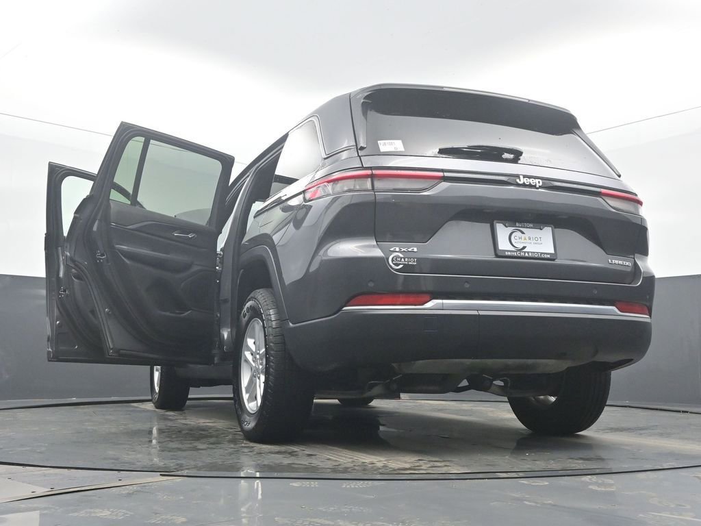 Used 2024 Jeep Grand Cherokee Laredo image 60