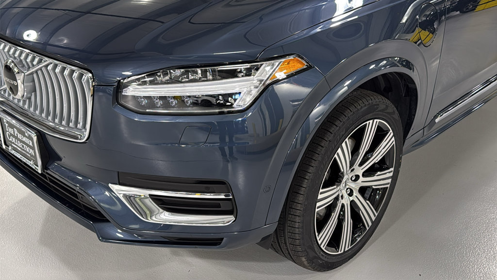 Certified 2025 Volvo XC90 T8 Plus w/ Protection Package Premier AWD/4WD image 7