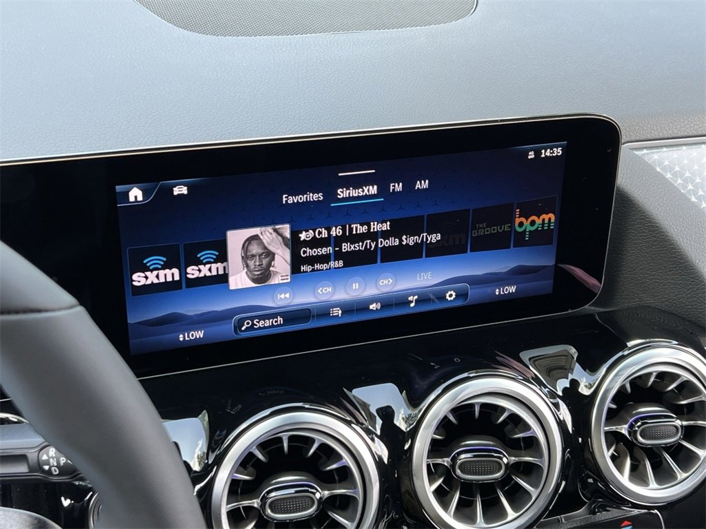 Certified 2025 Mercedes-Benz GLA 250 4MATIC image 16