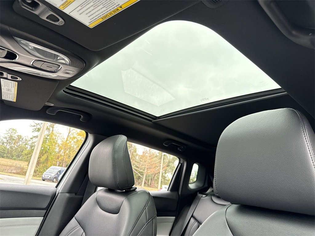 New 2026 Jeep Compass Limited w/ Sun, Sound & Navigation Group image 17