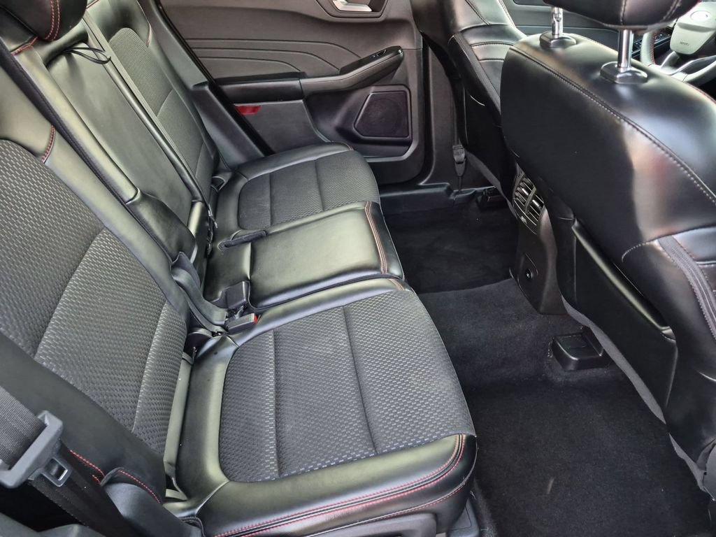 Used 2024 Ford Escape ST-Line w/ Tech Pack #1 FWD image 31