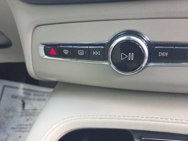 Used 2023 Volvo XC90 B5 Core AWD/4WD image 26