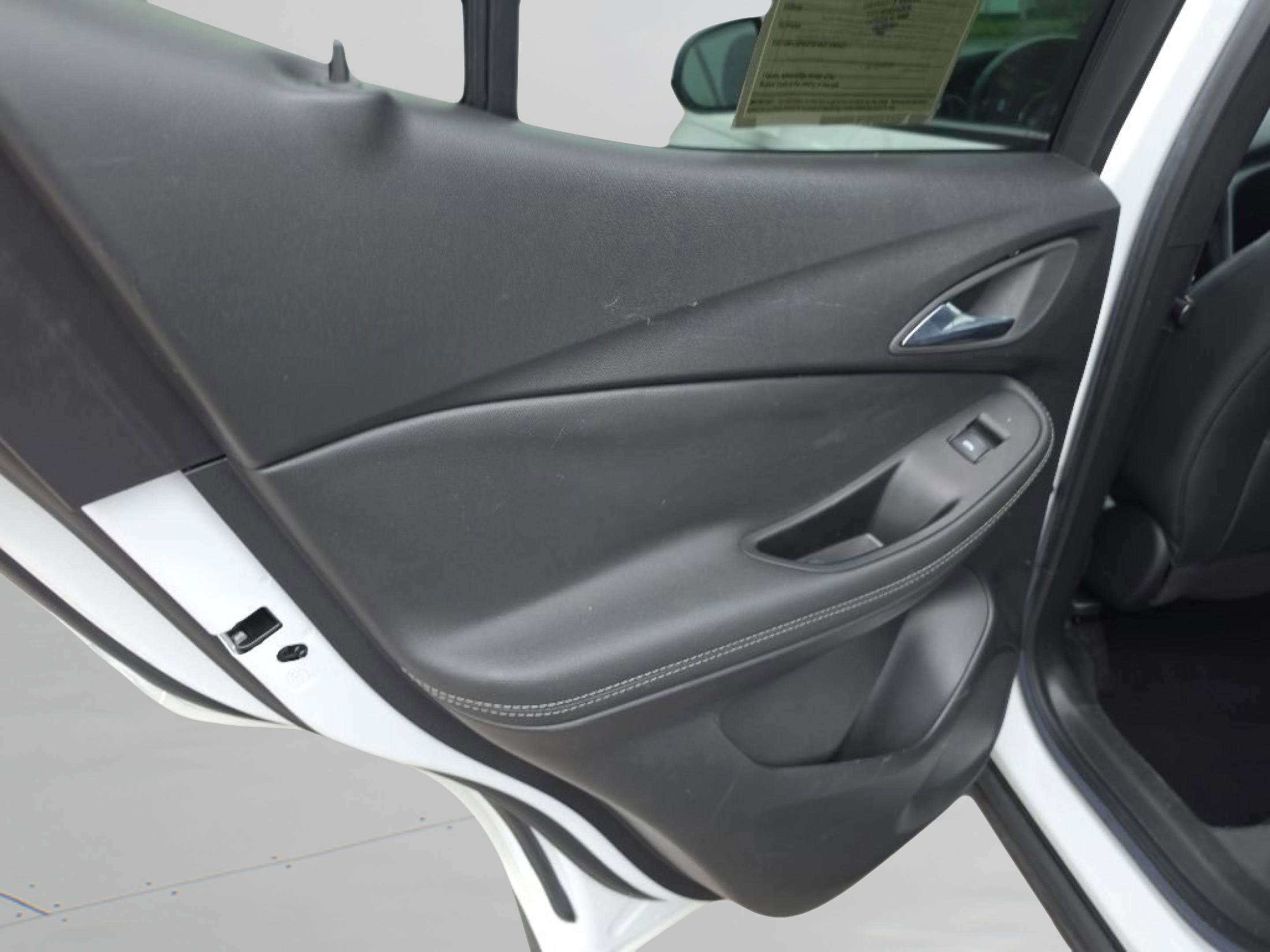 Used 2022 Buick Encore GX Select FWD image 28