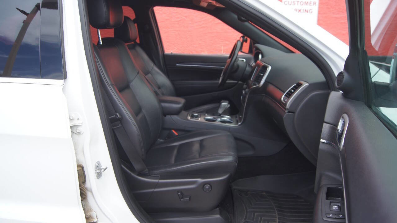 Used 2018 Jeep Grand Cherokee Limited image 12