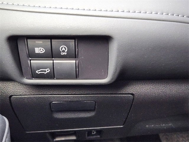 Used 2023 Toyota Highlander XLE image 23