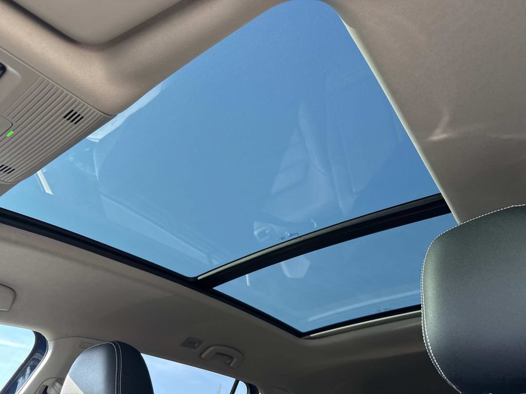 Certified 2025 Volkswagen Atlas SEL AWD/4WD image 19