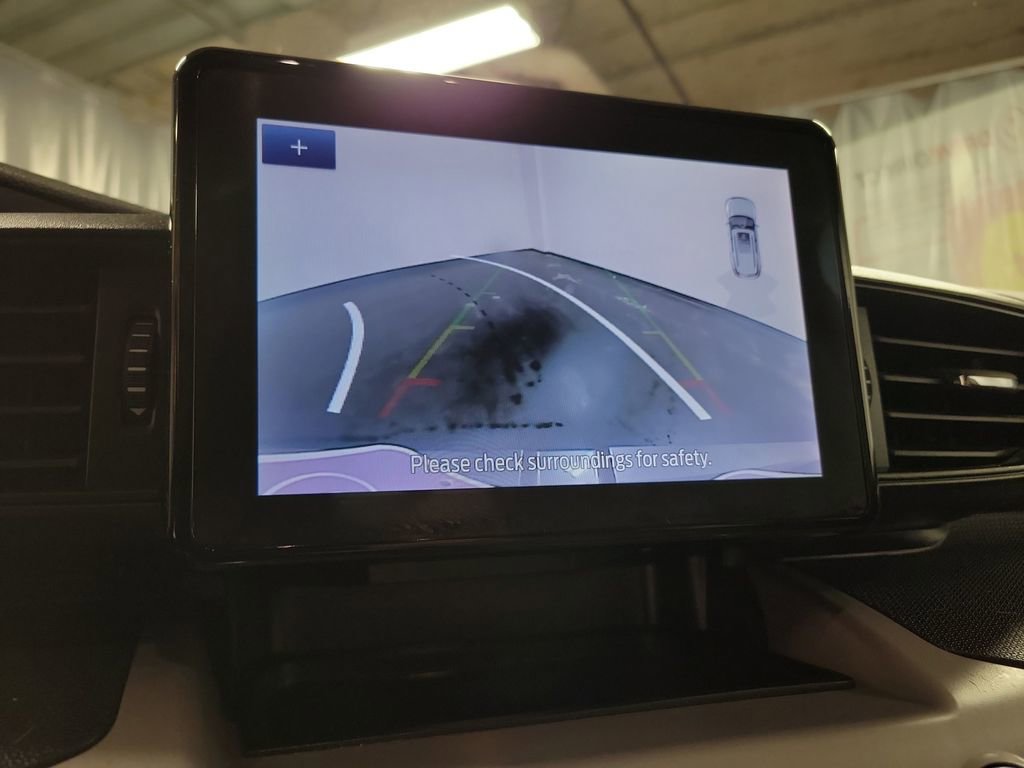 Used 2023 Ford Explorer 4WD image 16