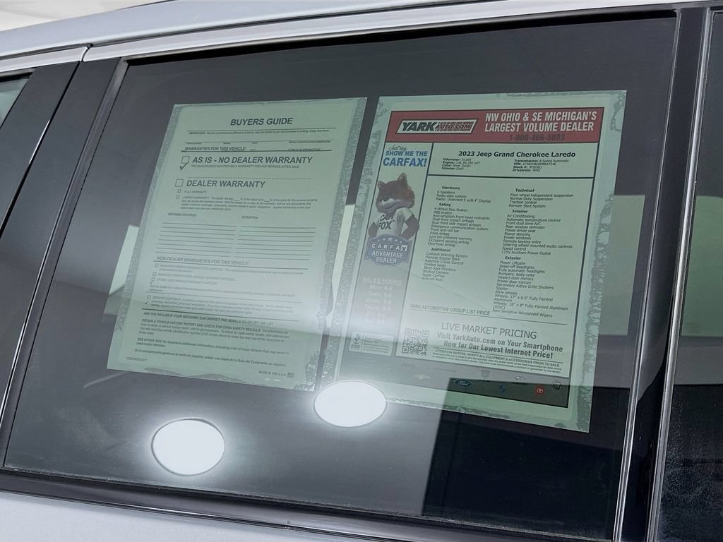 Certified 2023 Jeep Grand Cherokee Laredo w/ Luxury Tech Group I AWD/4WD image 16