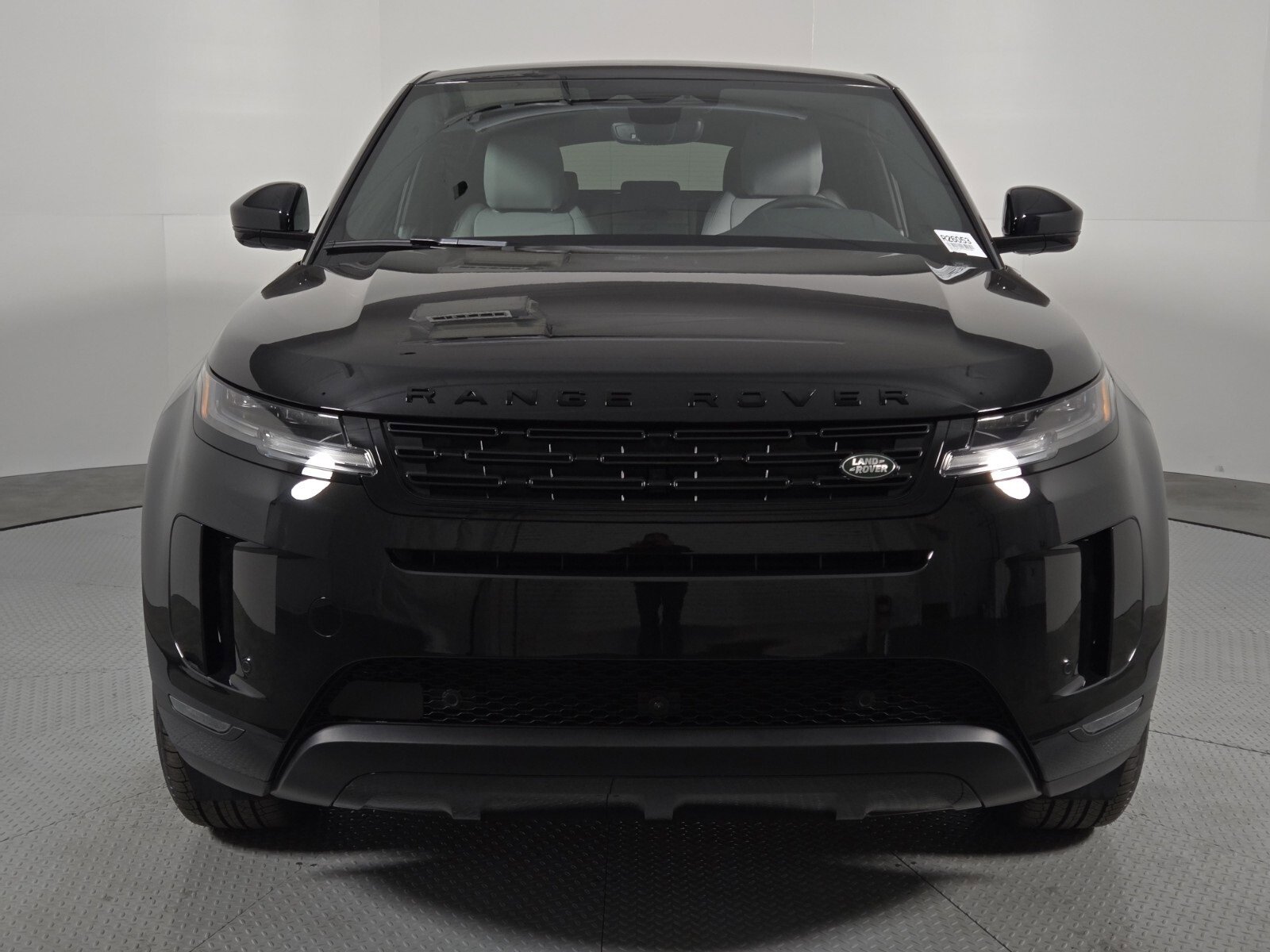 New 2026 Land Rover Range Rover Evoque S image 2