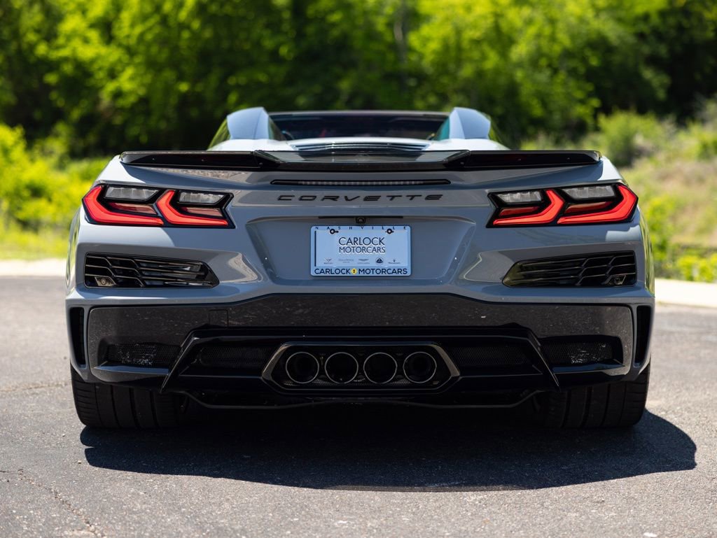 Used 2025 Chevrolet Corvette Z06 w/ Stealth Interior Trim Package RWD image 5