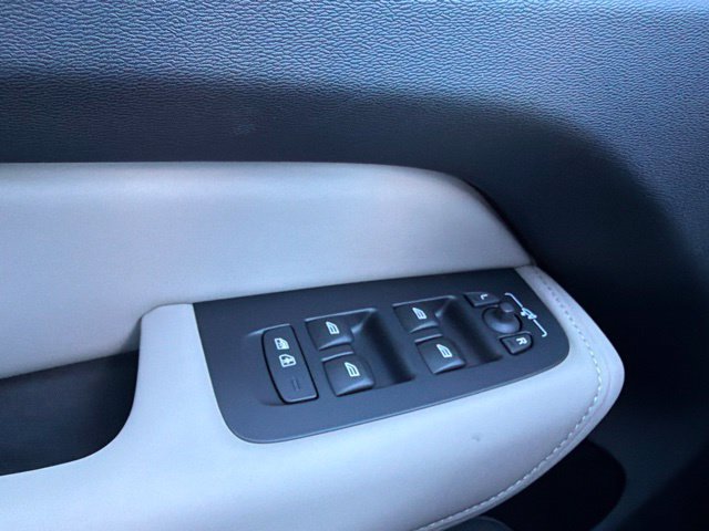 New 2027 Volvo XC60 B5 Core AWD/4WD image 23