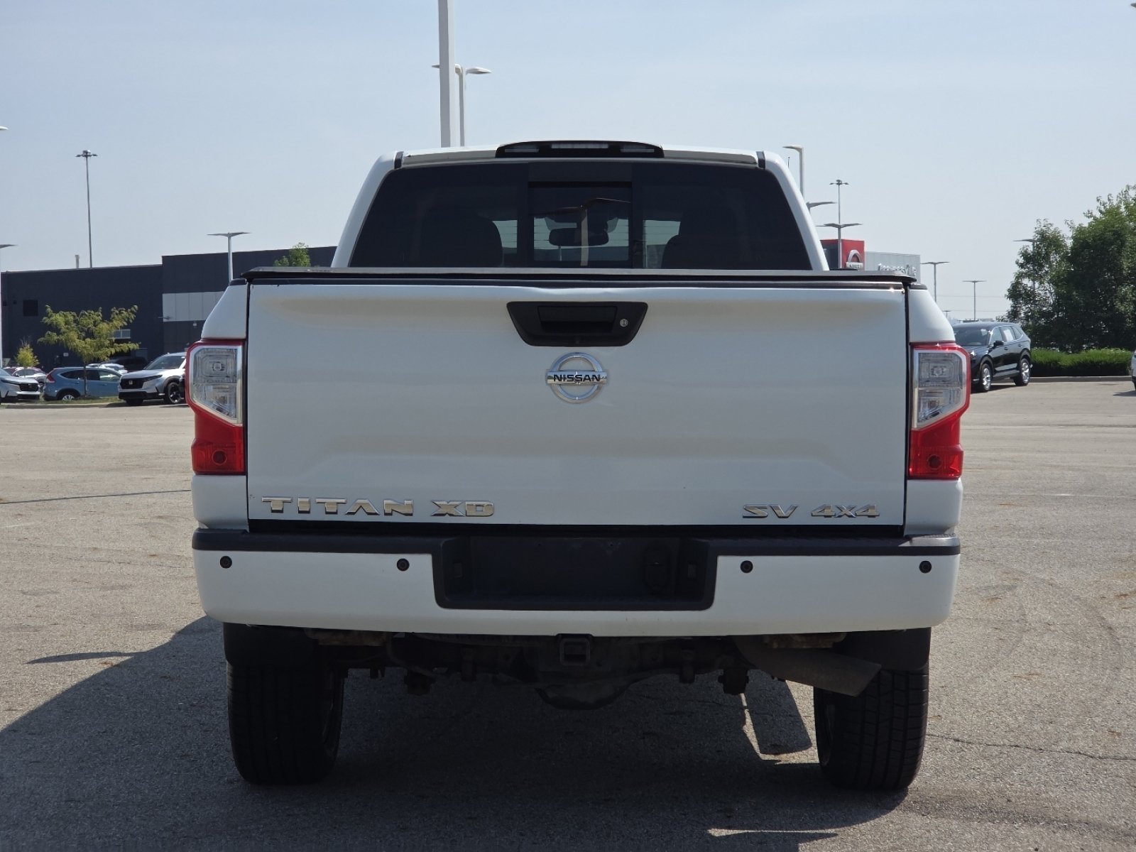 Used 2017 Nissan Titan SV AWD/4WD image 16
