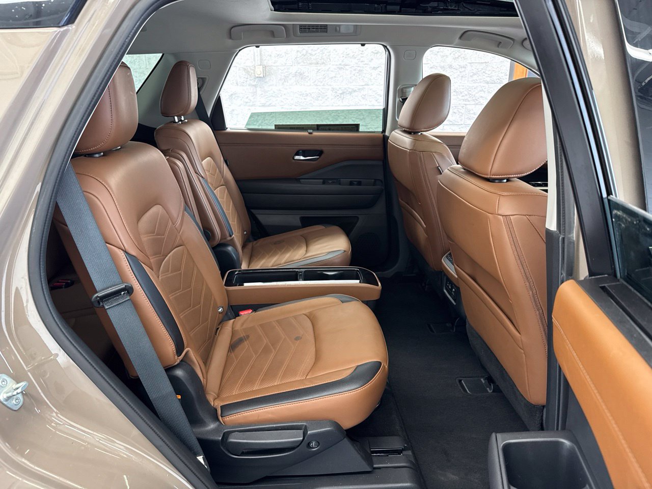 Used 2025 Nissan Pathfinder Platinum AWD/4WD image 45