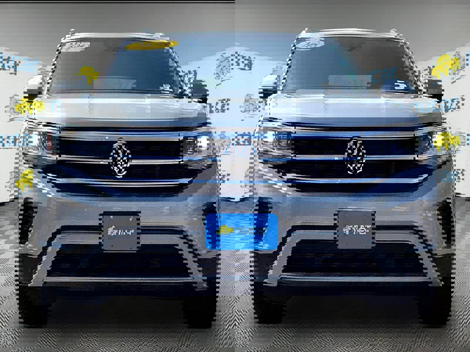 Used 2023 Volkswagen Atlas Cross Sport SE w/ Panoramic Sunroof Package image 2