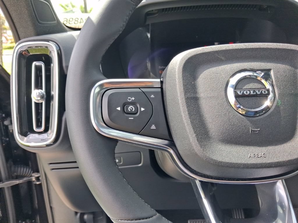 Used 2023 Volvo XC40 Recharge Plus AWD/4WD image 18