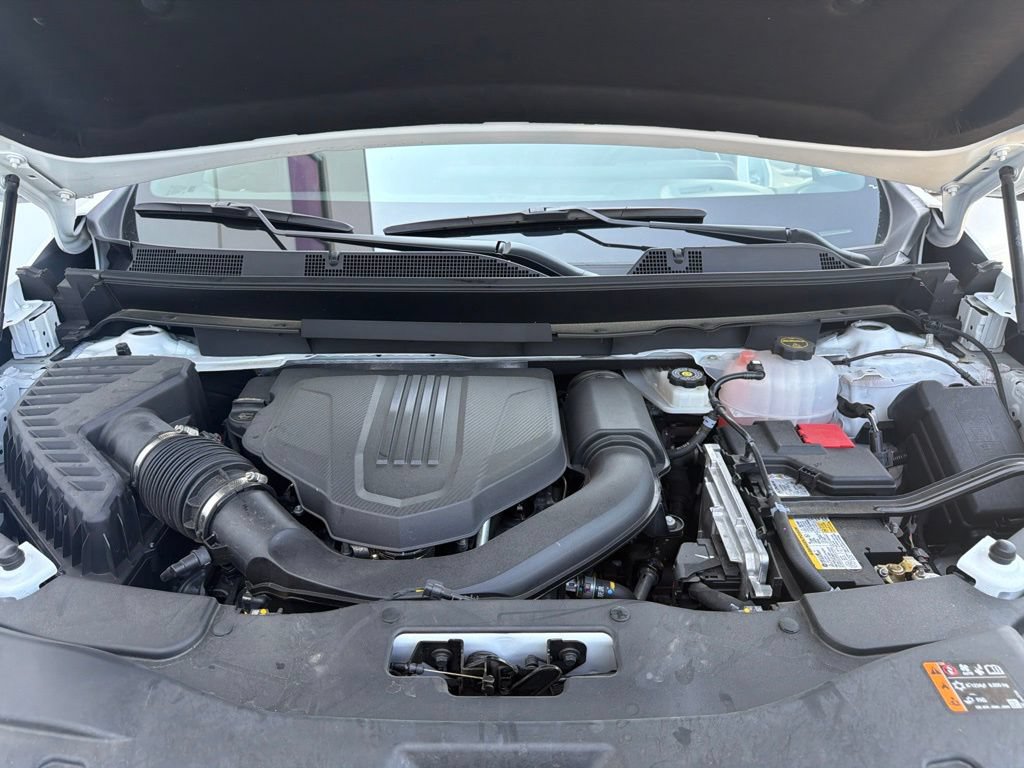 Used 2025 Chevrolet Traverse LT w/ Midnight/Sport Edition FWD image 32