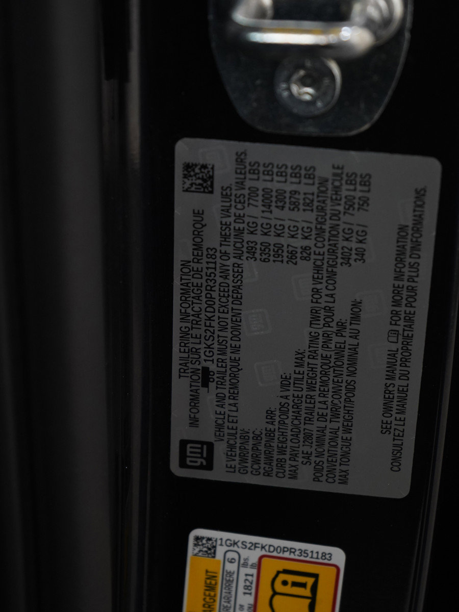 Used 2023 GMC Yukon XL SLE image 32