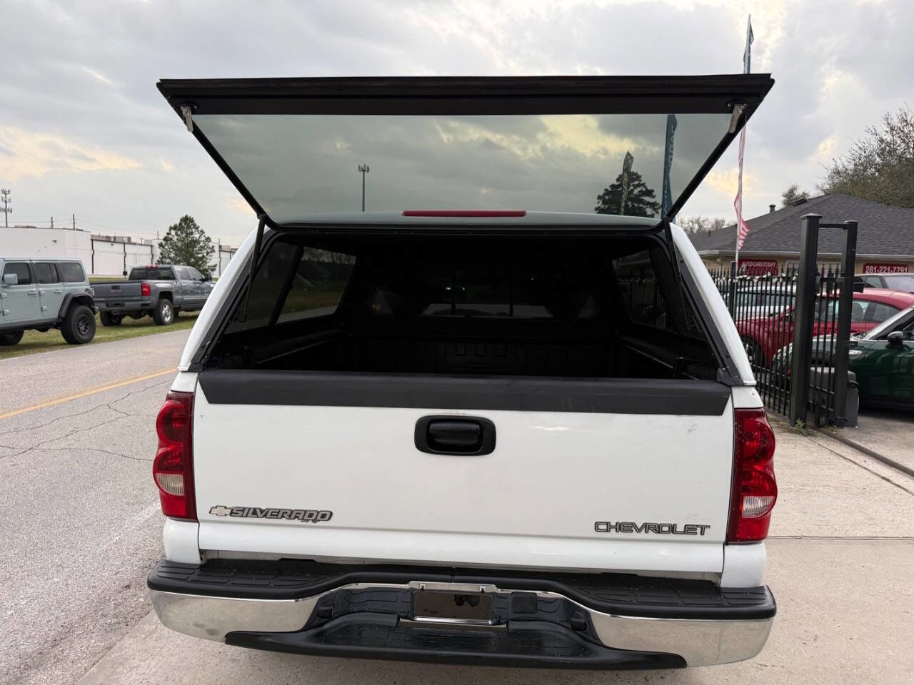 Used 2004 Chevrolet Silverado 1500 LS w/ Light Duty Power Package image 34