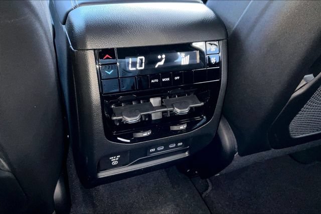 New 2026 Jeep Grand Cherokee L 4WD image 17