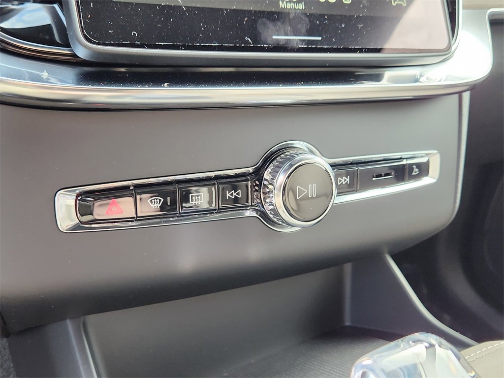 New 2026 Volvo XC90 T8 Ultra w/ Lounge Package image 16