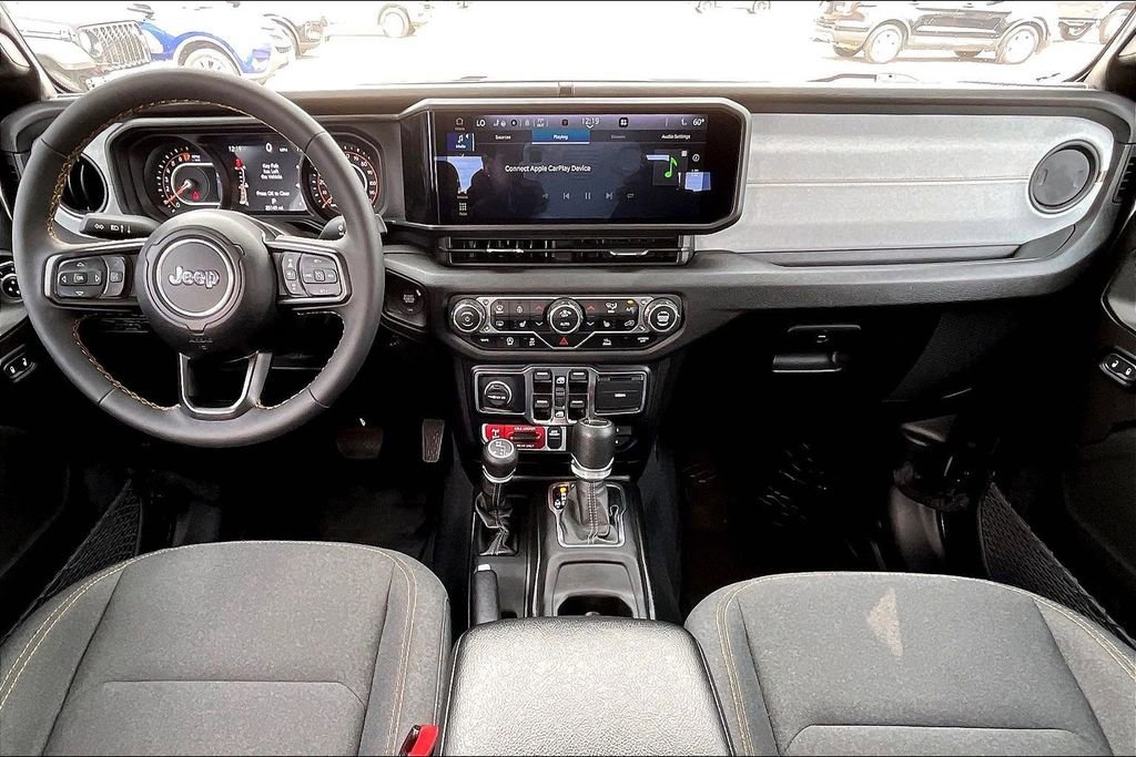 Used 2024 Jeep Gladiator Willys image 7