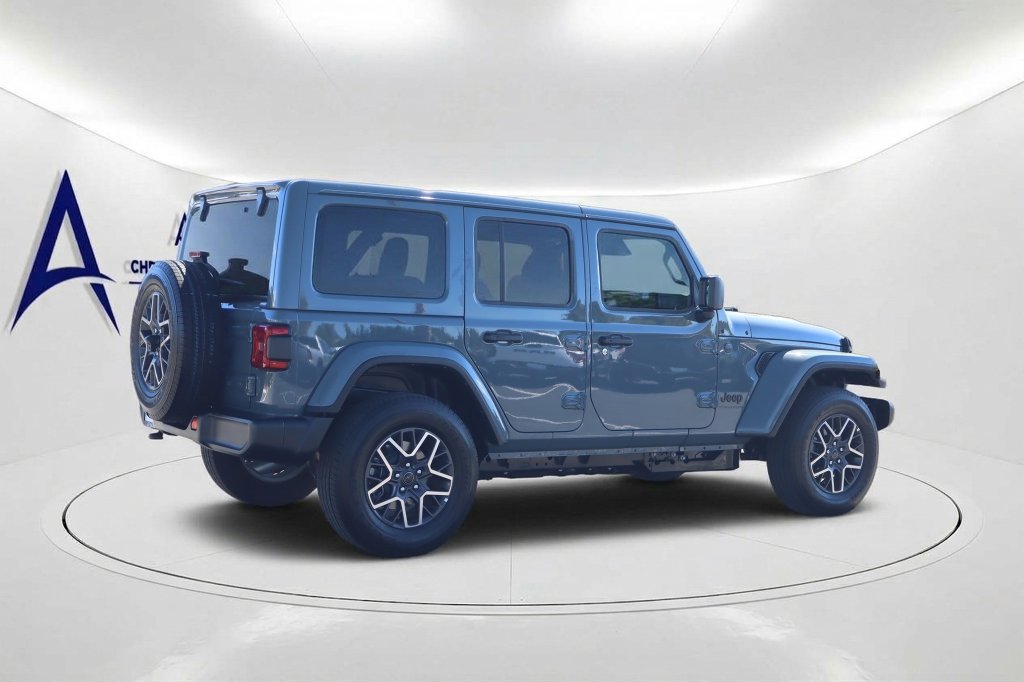 Certified 2026 Jeep Wrangler Unlimited Sahara AWD/4WD image 4