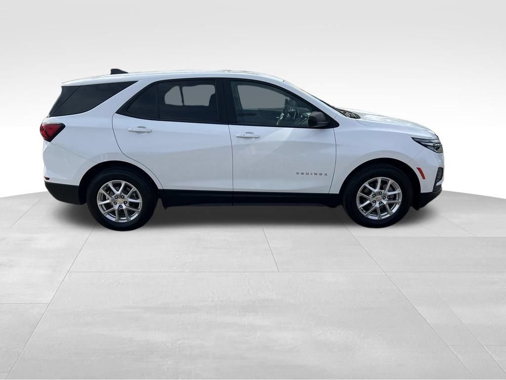 Used 2022 Chevrolet Equinox LS w/ LS Convenience Package FWD image 7